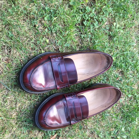 Shoes - Picture 1 of 3